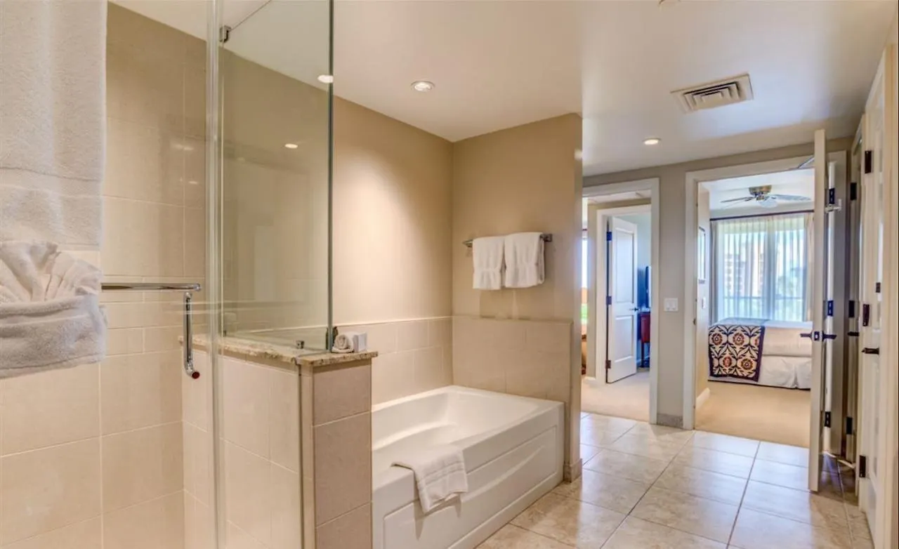 Apartment 2 Bedroom Ocean View Luxury Resort Condo With Extra Large Balcony Lahaina